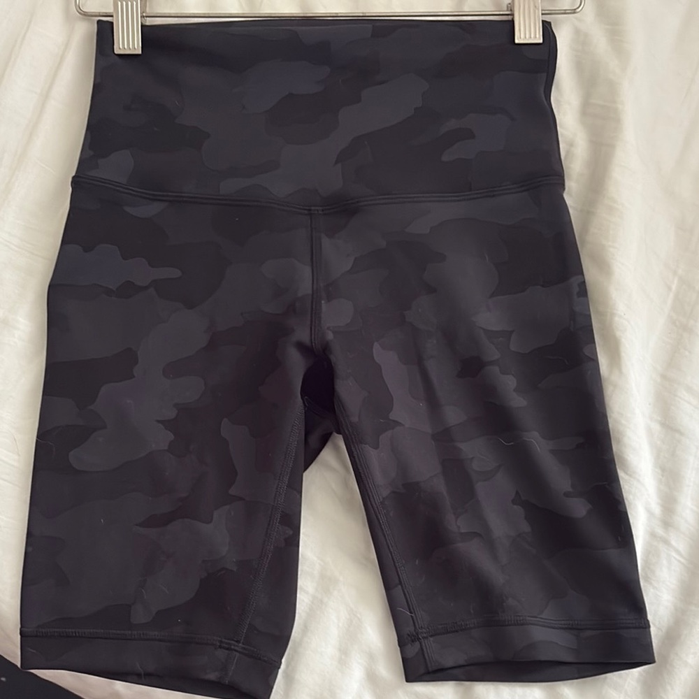 Lululemon Camo Shorts 4